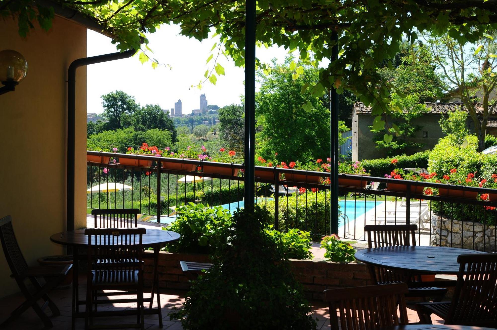 Hotel San Michele ซานจีมิญญาโน ภายนอก รูปภาพ